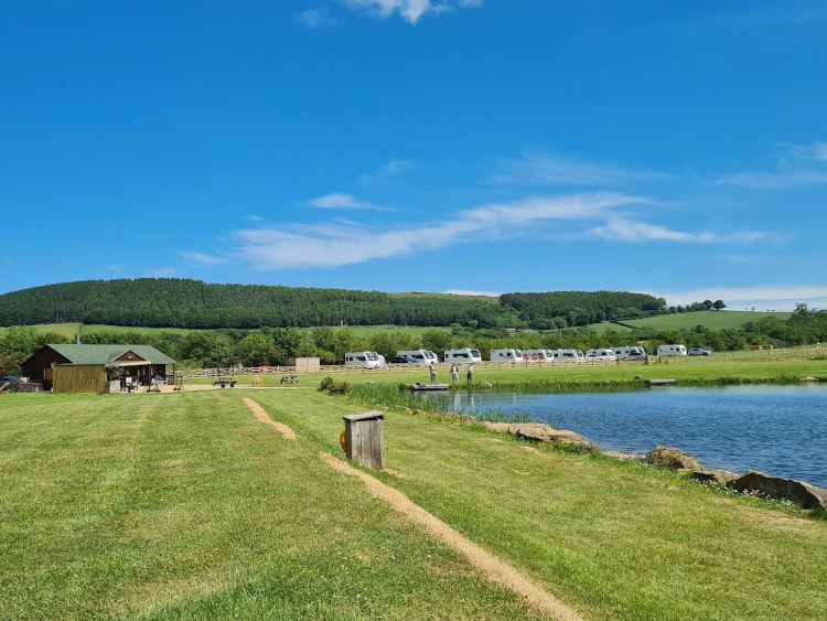 Caravan park next to Chatton Lake